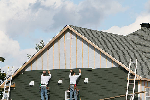 Professional Siding Installation technician working in Jackson, GA